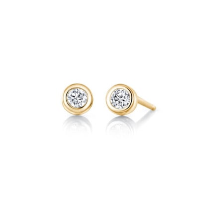 イオ ピアス
