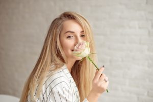薔薇(バラ)の花言葉は?本数・色・部位ごとの意味など詳しくご紹介!_2
