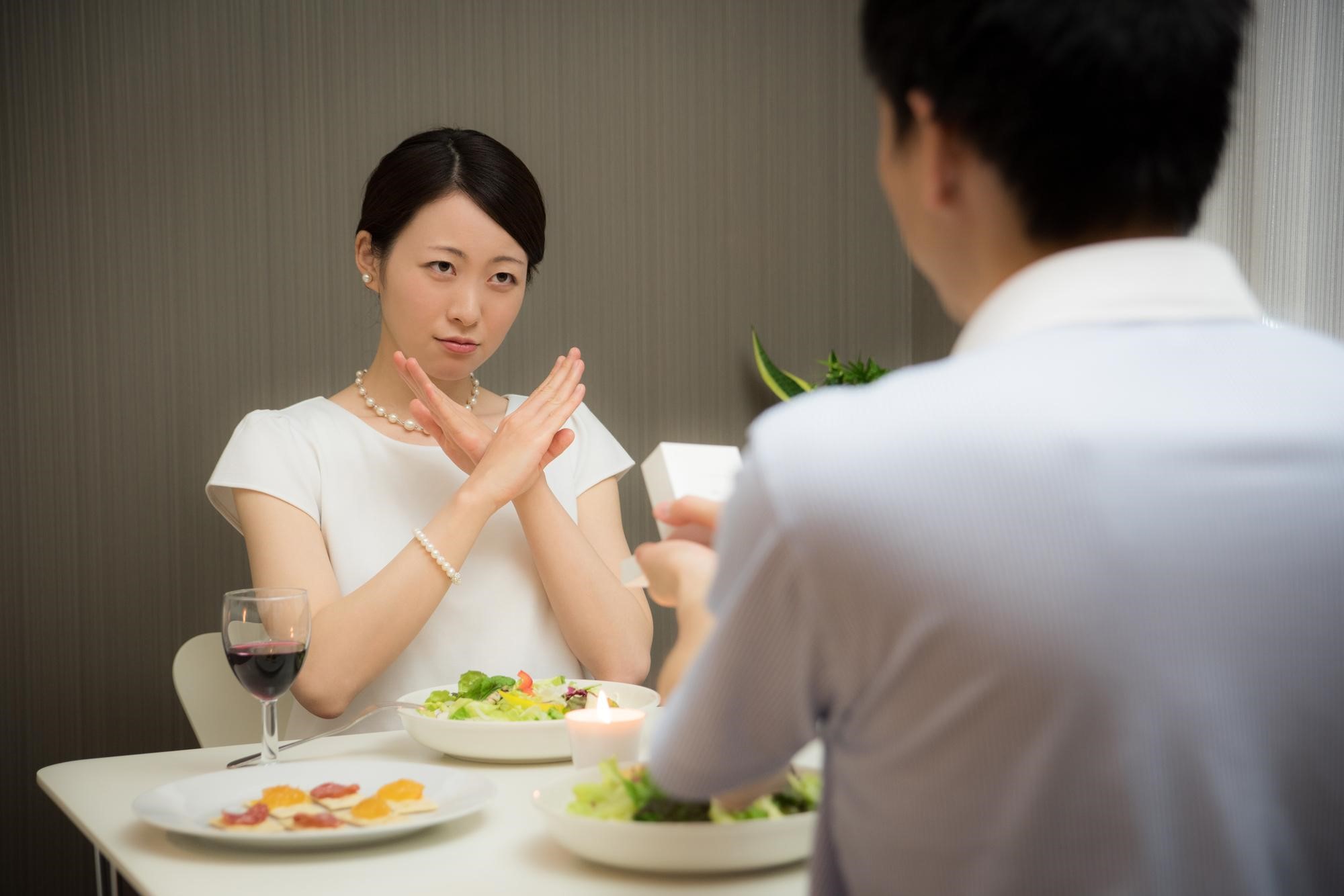 プロポーズに失敗！？女性が興醒めする失敗談まとめ
