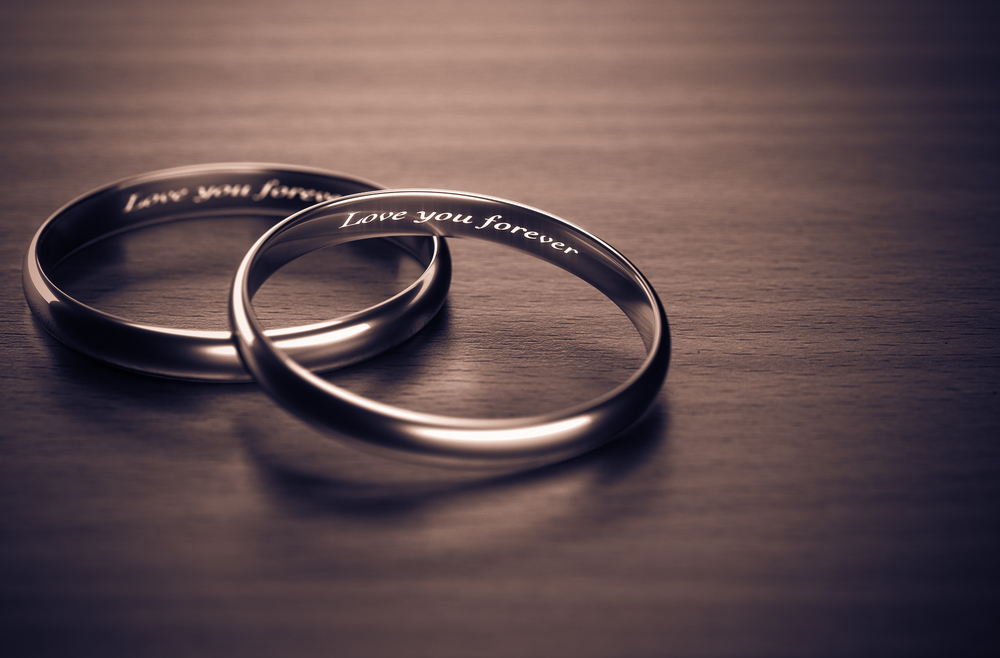 結婚指輪/婚約指輪の刻印におすすめのアイデア5選！唯一無二の指輪を作ろう