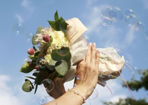 ブーケトスの意味や理由って知ってる？正しい理解をして満足のいく結婚式をしよう！